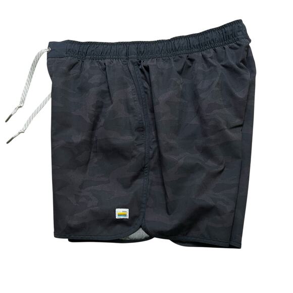 Vuori Shorts Mens Large Black Camo Banks 7” Inseam Performance Stretch Active - Picture 2 of 11